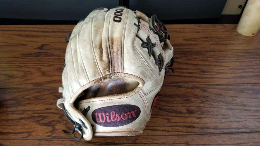 Used A2000 1786 Baseball Glove 11.5"