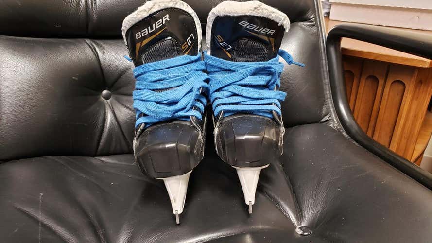 Junior Used Bauer Supreme S27 Goalie Skates Size 1