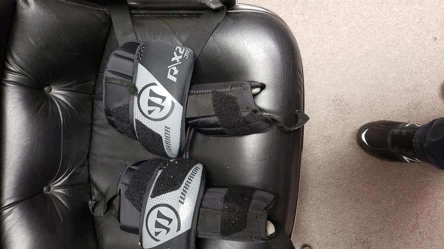 Used Warrior R/x2 Junior Knee Pads