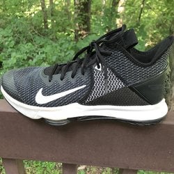 Black Used Size Men's 10.5 (W 11.5) Nike Shoes