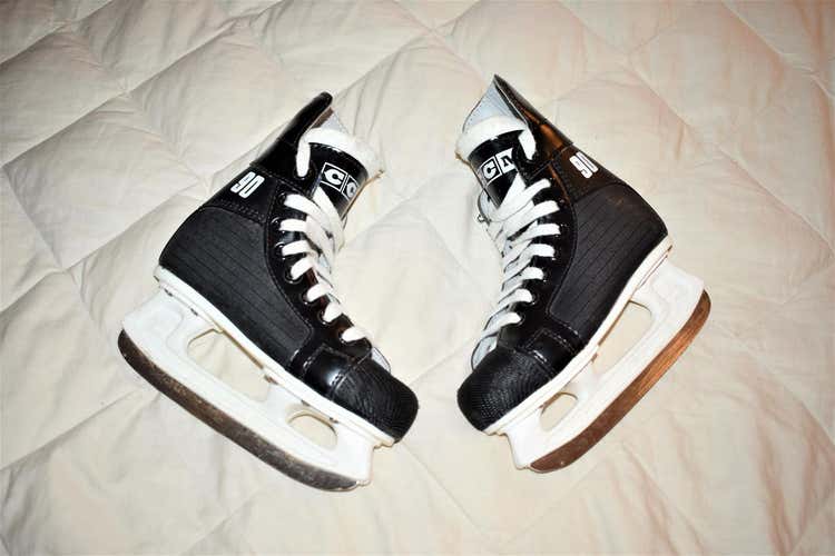 CCM Champion 90 Hockey Skates, Size 13