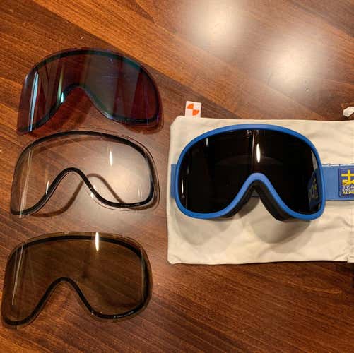 Good Condition POC Retina BIG Comp Sweden Edition Goggles w/ 4 lenses!