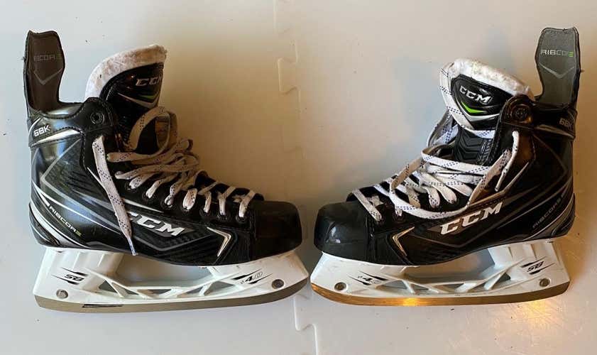 *GREAT CONDITION* CCM 68K Hockey Skates