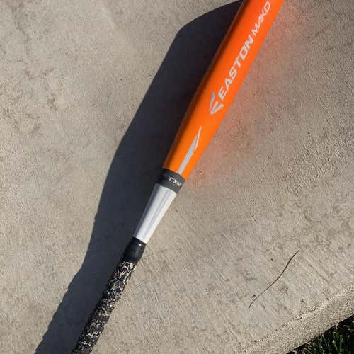 Used USSSA Certified Composite Mako (-11) 17 oz 28" Bat