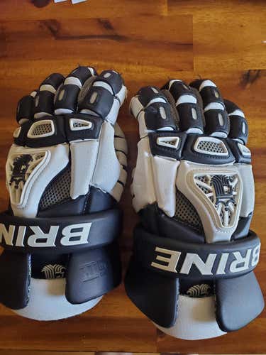 Black Used Player's Brine King IV Lacrosse Gloves 13"