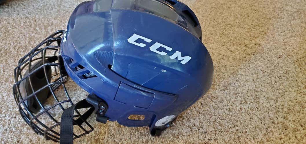 Used Large CCM FL40 Helmet