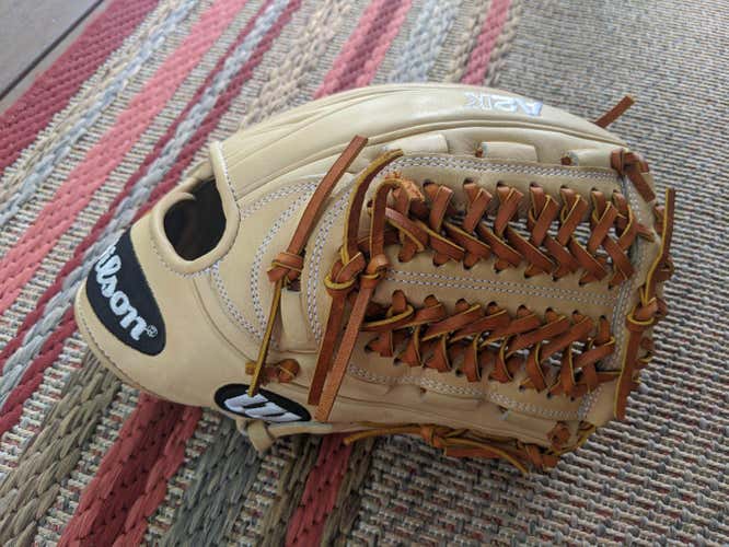 New Wilson Right Hand Throw A2K D33 Baseball Glove 11.75"