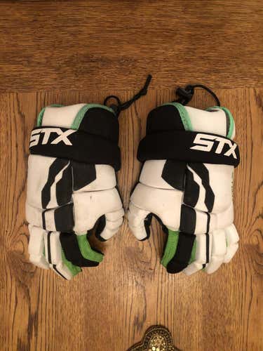 Great condition youth small STX Cell LaxGloves