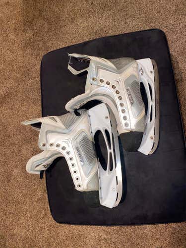 Used Reebok Synergy SE16   Size 11 Hockey Skates