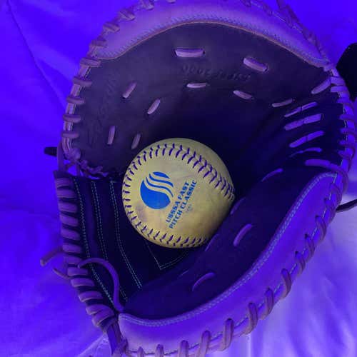 Black Used Catcher's A2000 H12 Fastpitch 10.5" Softball Glove