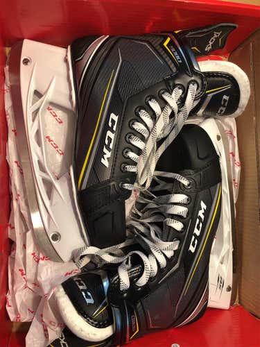 Used CCM Tacks 9080 Regular Width  Size 8 Hockey Skates