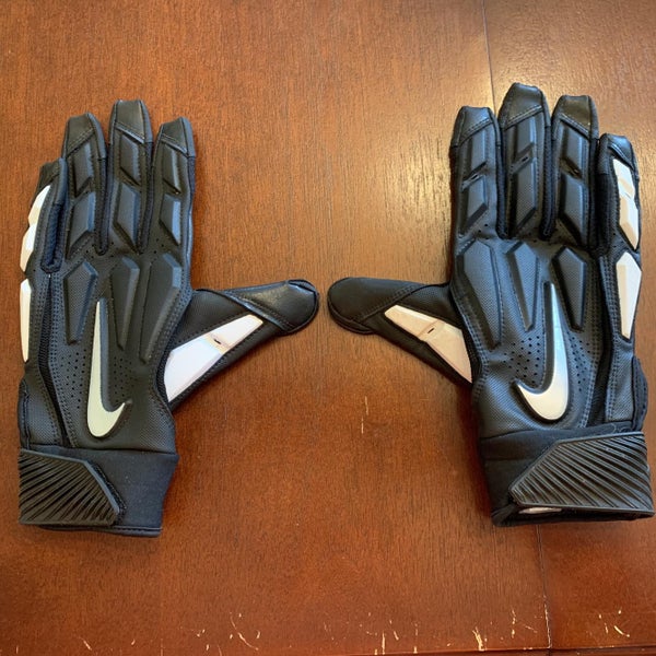 Like New Nike D-Tack 6.0 Padded Football Gloves