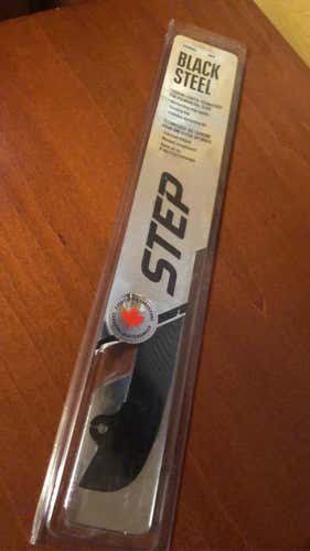 New (never used) STEP Blacksteel 263mm pre sharpened 1/2 CCM SB 4.0