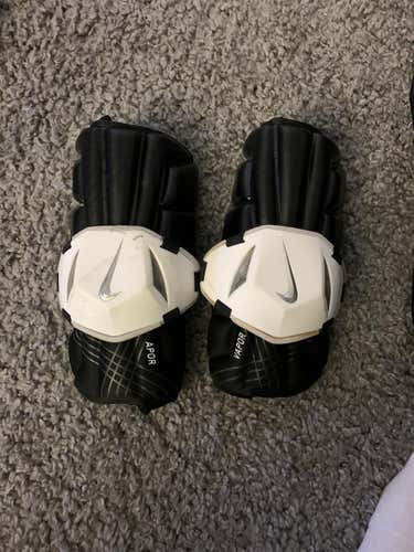 Used Large Nike Vapor Arm Pads