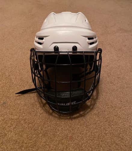 Small Used Bauer Re-Akt Helmet White