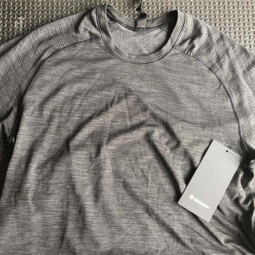 NEW Lululemon Charcoal Gray Men's Medium Training T Shirt