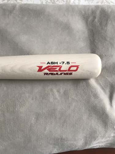 New 2018 Wood Velo (-7.5) 22 oz 30" Bat