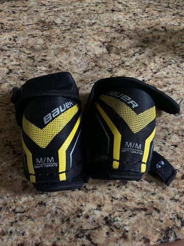 Used Medium Bauer Supreme TotalOne MX3 Elbow Pads