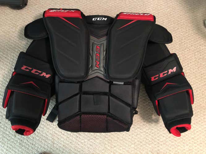 Like New CCM Extreme Flex Shield Pro Chest Protector (Large Body - Medium Arms)