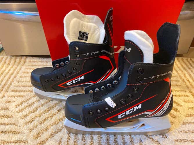 New CCM JetSpeed FT340 Regular Width Size 3 Hockey Skates