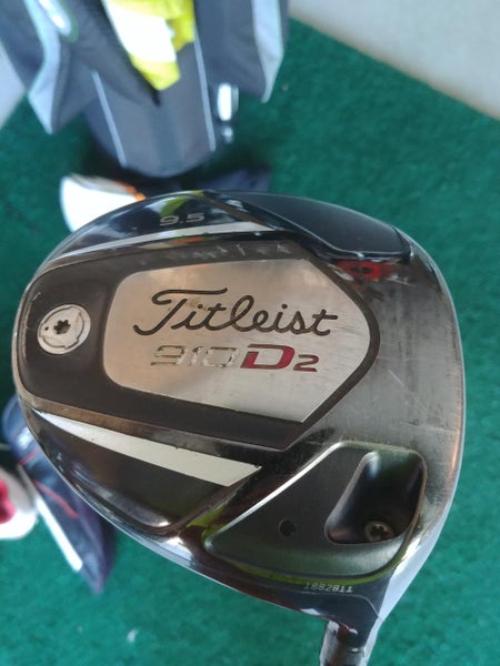Used Men's Titleist Right Handed 910 D2 Driver Stiff Flex 9.5 Loft