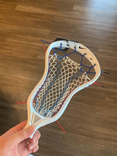 New Lakota 2 Head W/ Iroquois Top string & Strung To The Inside