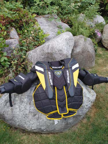 Senior Used XL Bauer Bauer supreme Total One NXG  Chest Protector