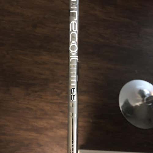 New Right Handed Z585 Stiff Flex Graphite Shaft Iron Set