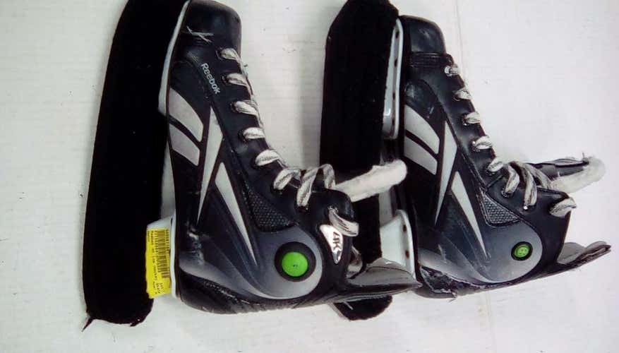 Used Reebok 4k Senior 4.5 Ice Skates Ice Hockey Skates