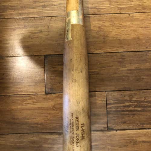 Used Wood Tucci Lumber I13 (-2.5) 31 oz 33.5” Bat