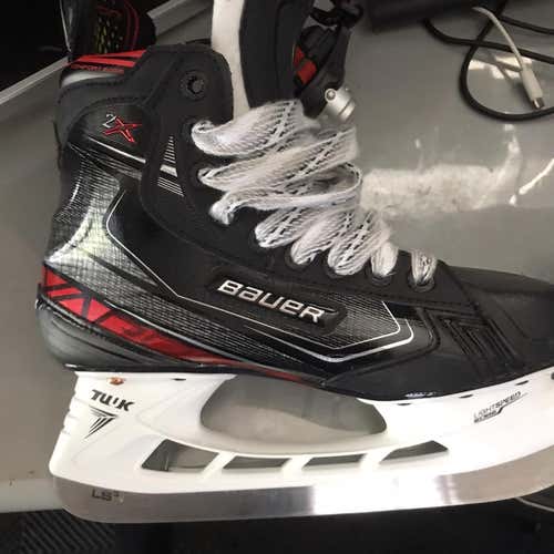 New Bauer Vapor 2X Extra Wide Width  Size 4.5 Hockey Skates