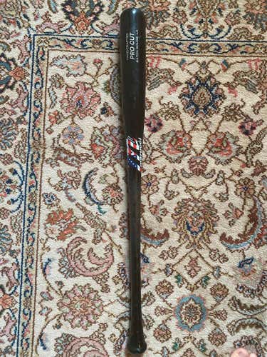 Used Wood Pro Cut (-3) 30 oz 33" Bat