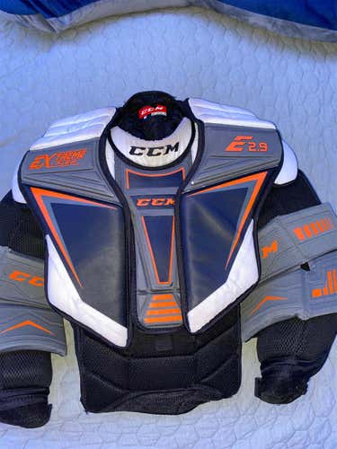 CCM Eflex 2.9 Chesty (Intermediate Small)