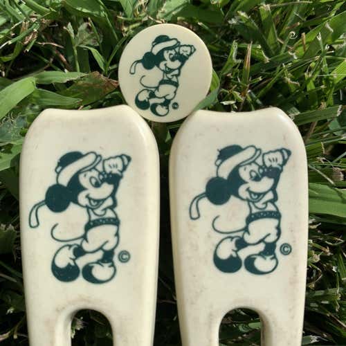 Mickey Mouse Divot Tool & Ball Marker Set