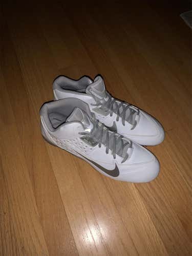 White Men's Molded Cleats Nike