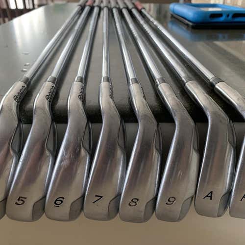 Used Right Handed Burner Plus Regular Flex Steel Shaft Iron Set