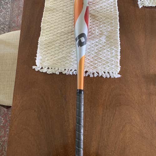 Used  DeMarini Voodoo One Balanced (-10) 18 oz 28" Bat