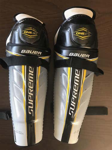 Used Bauer Supreme 140 Shin Pads