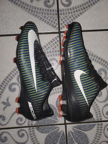 US 10.5 Nike Mercurial Vapor 11