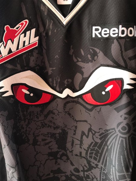 Portland Winterhawks on X: Want our new alternate game worn jersey?! You  can purchase a chance to receive a randomly selected Winterhawks player  jersey for $10! The last day to purchase a