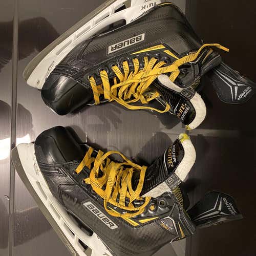 2018-2019 Bauer Supreme Ignite Pro Plus + Regular Width Size 8.5 D 8.5D LS5 Blades Hockey Skates
