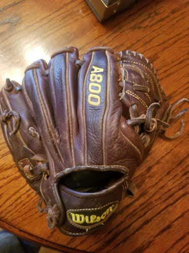 Brown Used Kid Pitch (9YO-13YO) Wilson Right Hand Throw Infield A800 Baseball Glove 11"
