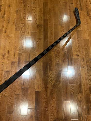 NEW Senior Bauer Left Hand 87 Flex P92 Vapor FlyLite Hockey Stick Pro Stock