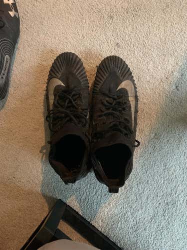 Nike Alpha Menace Football Cleats