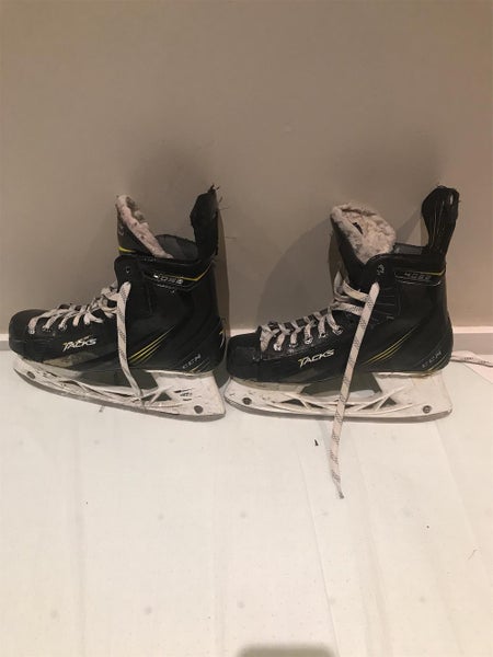 Used CCM Tacks 4052 Regular Width Size 8.5 Hockey Skates