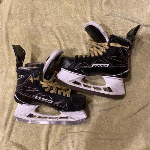 Used Bauer Supreme 1S Regular Width  Size 6 Hockey Skates