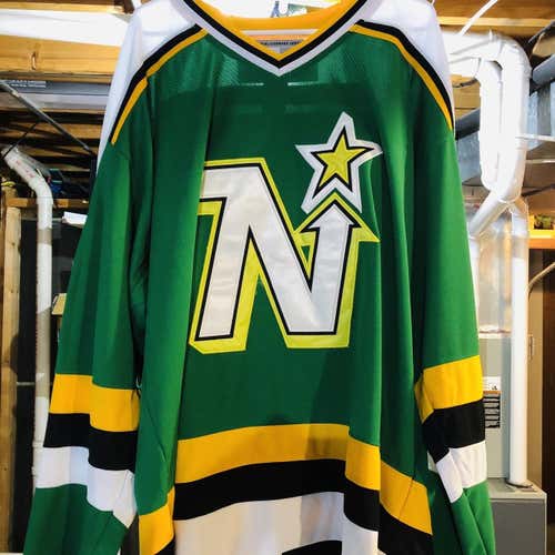 Minnesota Northstars Green Men's Size 54 CCM  Jersey