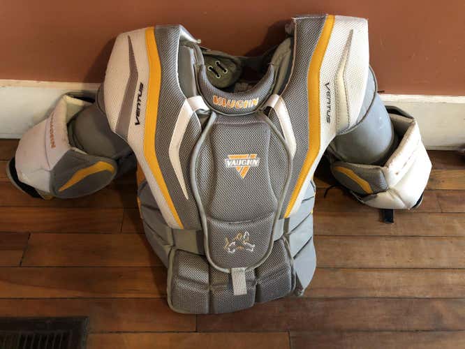 Junior Used Large Vaughn Ventus LT68 Goalie Chest Protector