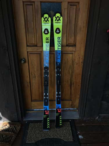 2017 VOLKL 157 WC SL race skis