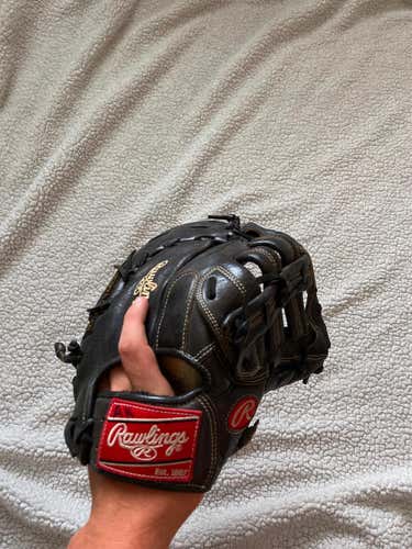 Black Used First Base Gold Glove 14" Baseball Glove
